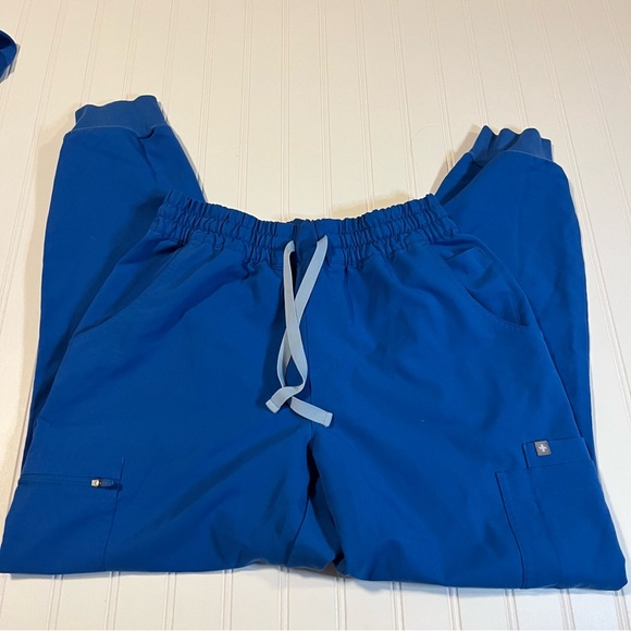 FIGS Technical Collection Sets - 2 Joggers & 2 Tops | Blue Medium - Picture 10 of 14